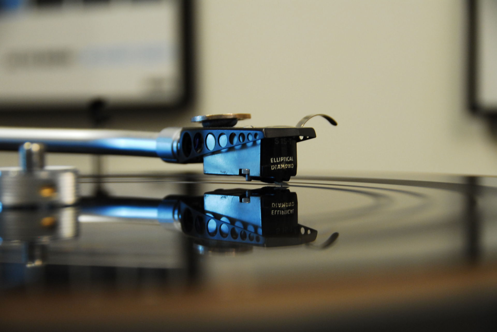 A day with the artisan Gearbox Records Club Oenologique