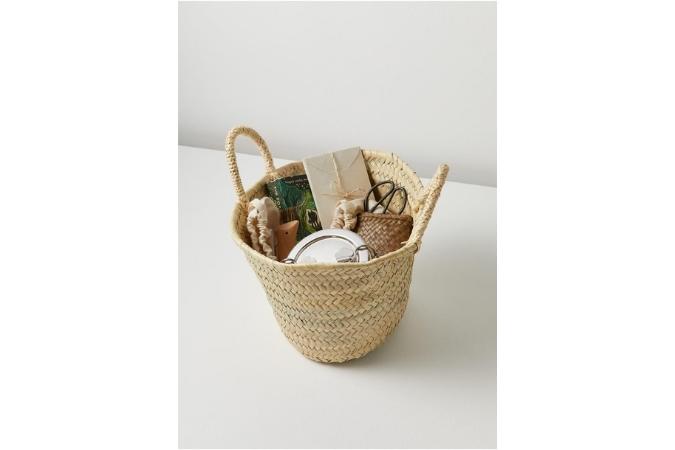 Foraging hamper gifts for foodies