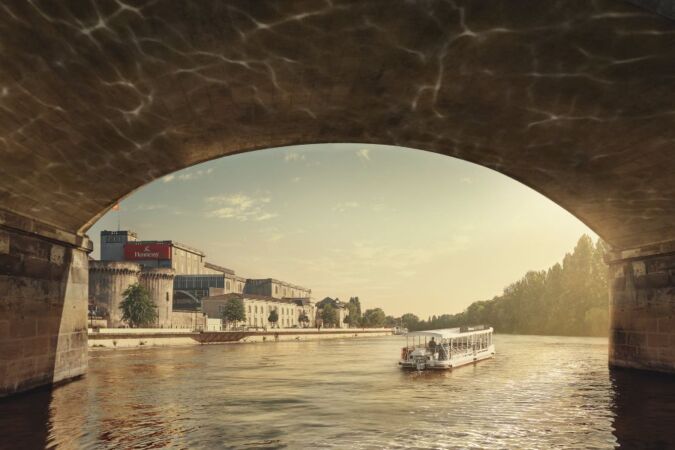 hennessy maison on the river charente (photo: Jas Hennessy & Co / Benoit Lapray)