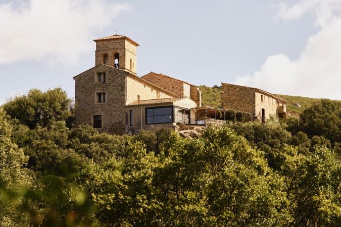aponem restaurant up on the hilltop